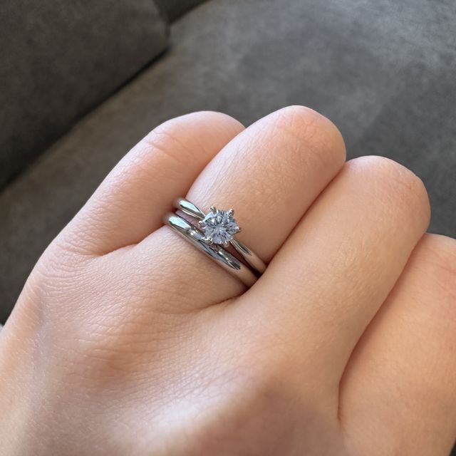 【ケイウノ ブライダル(K.UNO BRIDAL)の口コミ】 義母の婚約指輪をカテリーナのデザインでリフォームしていただきました。…