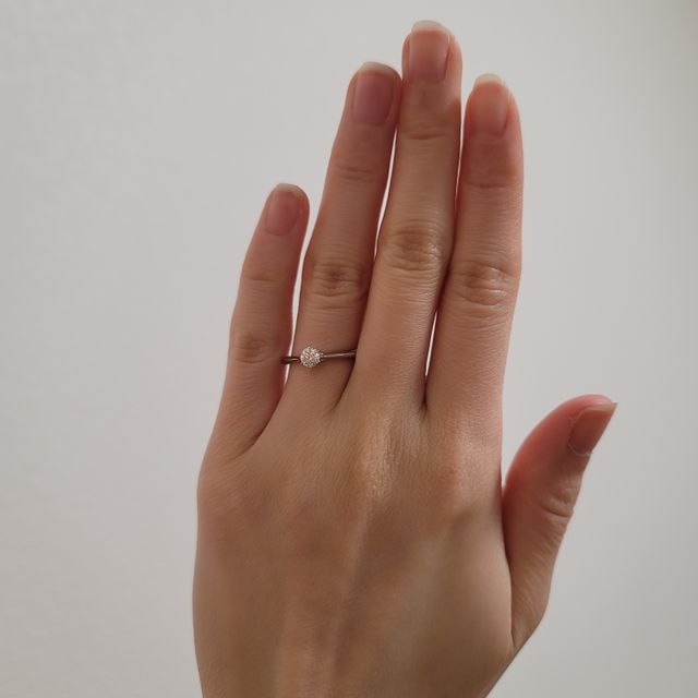 【ラザール ダイヤモンド(LAZARE DIAMOND)の口コミ】 ダイヤがこだわりぬかれているだけあって輝きが他とは比べ物にならないほ…