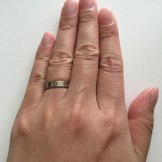 【カルティエ(Cartier)の口コミ】 以前から結婚指輪はカルティエがいいなと思っていました。店舗に行き、実…