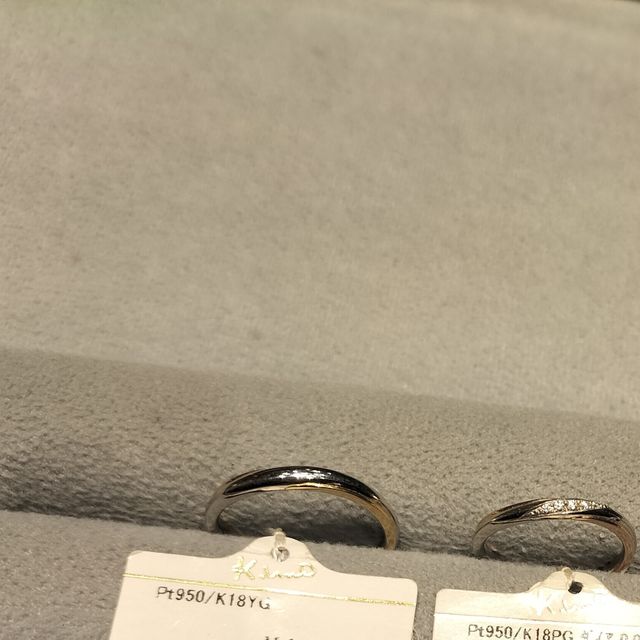 【ケイウノ ブライダル(K.UNO BRIDAL)の口コミ】 シンプルなものが多かったですが、そこから自分の希望の幅やダイヤの有無…