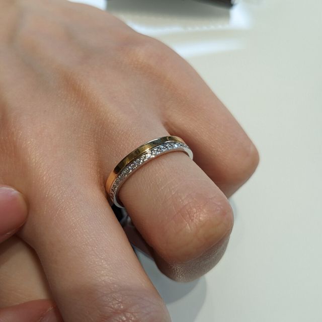 【Katamu(カタム)の口コミ】 ①エクセレントカットのメレダイヤモンドを使用しているため輝きが素敵です…