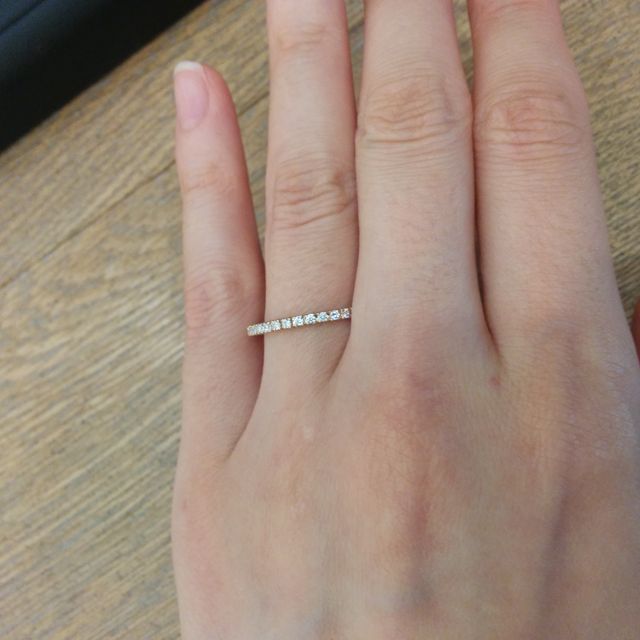 【SIENAROSE(シエナロゼ)の口コミ】 イエローゴールドのハーフエタニティを婚約指輪として探していましたが、S…
