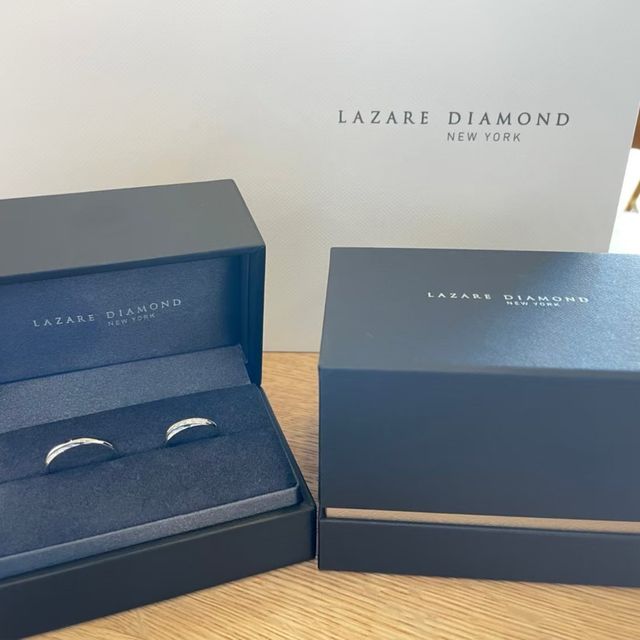【ラザール ダイヤモンド(LAZARE DIAMOND)の口コミ】 頑丈な指輪を探していたので、鍛造であることが第一条件でした。鍛造の場…