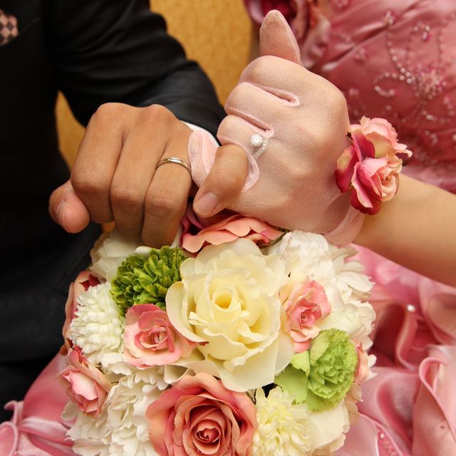 【カオキ　ダイヤモンド専門卸直営店の口コミ】 デザインとダイヤの質で決めました。一見メレダイヤが付いた普通のエンゲ…