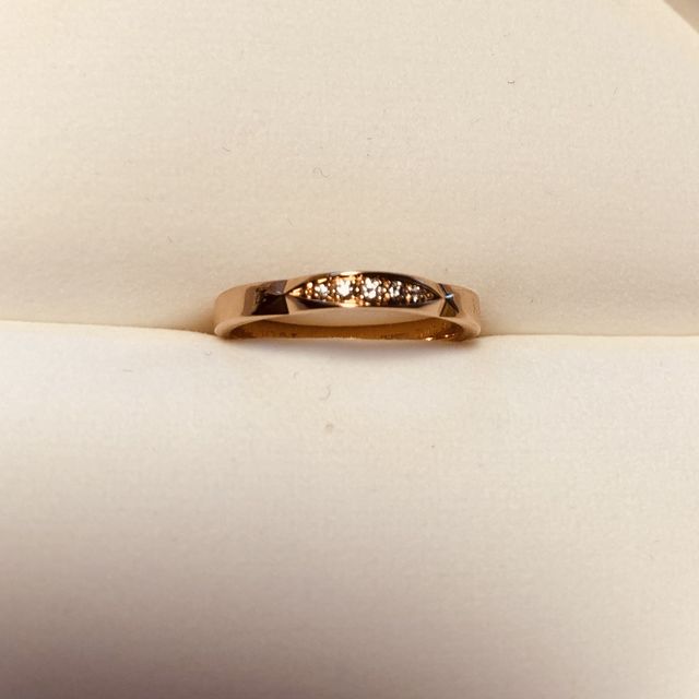 【【閉業】フラー・ジャコー(FURRER-JACOT)の口コミ】 デザインはさることながら、着け心地の良さが決め手となりました。角が無…