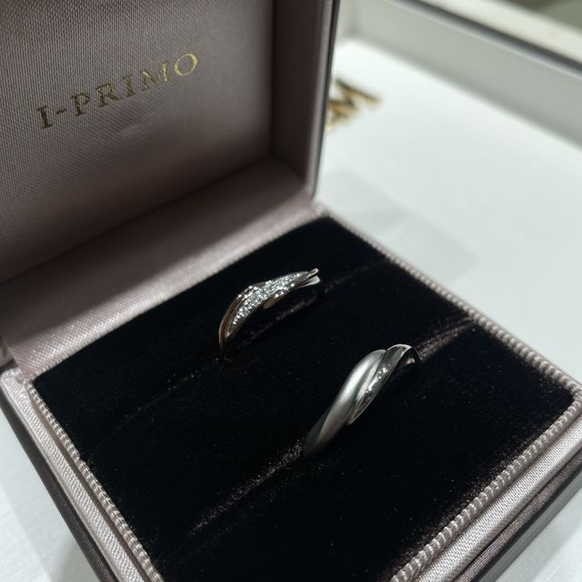 【アイプリモ(I-PRIMO)の口コミ】 私はウェーブがかかっているのがよくて、主人の方はマット加工できるタイ…