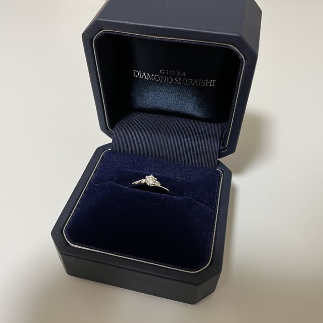 【銀座ダイヤモンドシライシの口コミ】 あまりゴージャスすぎずシンプルで華奢なデザインがいいなと思っていたと…