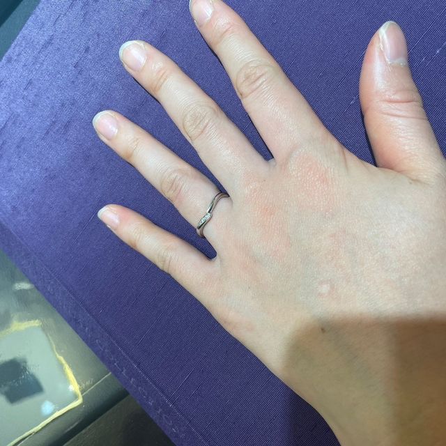 【俄(にわか)の口コミ】 初桜という名前の指輪にしたのですが、入籍日が春だったので意味合いがぴ…