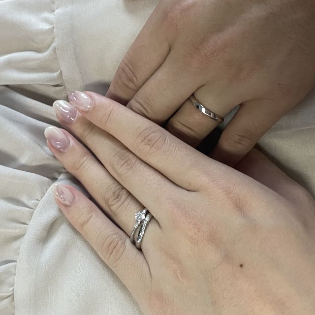 【PILOT BRIDAL(パイロットブライダル)の口コミ】 婚約指輪を検討する際に店員さんの対応がとても丁寧だったので、結婚指輪…