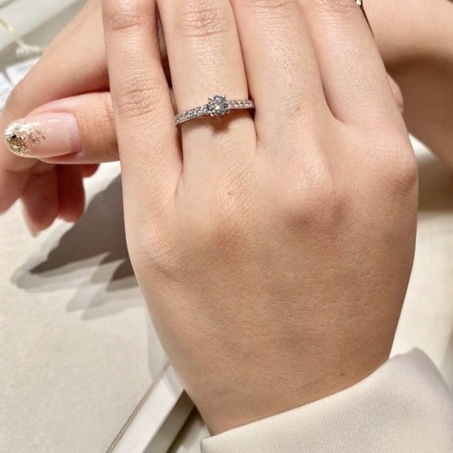 【ブシュロン(BOUCHERON)の口コミ】 ポンドゥパリか悩みましたが、彼はビーラブドを選んでくれました。ビーラ…