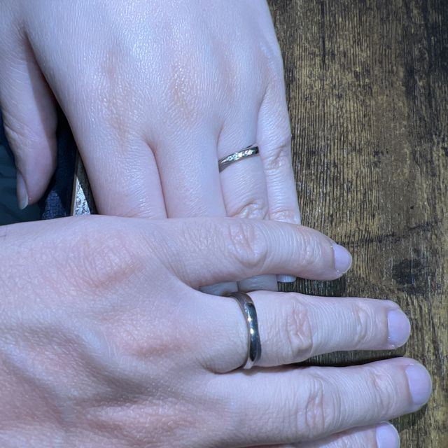 【JEWELRY STUDIO Advance(ジュエリースタジオアドバンス)の口コミ】 デザイン性がよく、つや消し加工もあり見え方がかわるのでおしゃれでした…