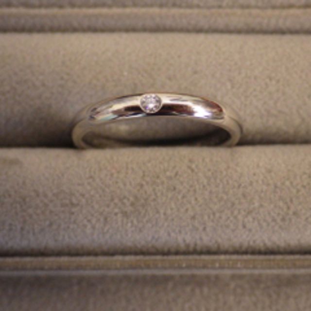【ティファニー(Tiffany & Co.)の口コミ】 結婚指輪は、シンプル重視でいたので『まさにこれだ！』と、思いました。…