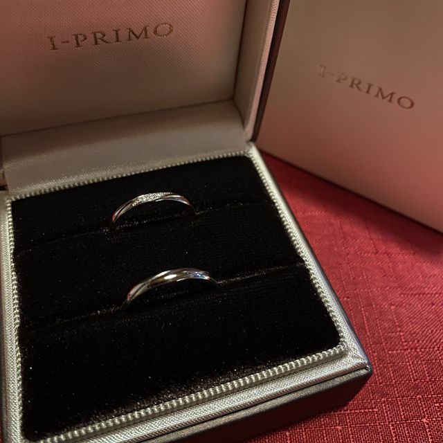 【アイプリモ(I-PRIMO)の口コミ】 結婚指輪は日常でずっとつけておくものなので、シンプルなデザインと着け…