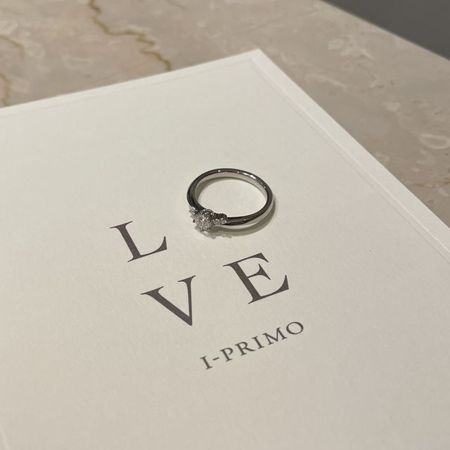 【アイプリモ(I-PRIMO)の口コミ】 自分に似合う指輪がウエーブで、
指診断してもらった際、この指輪が似合う…