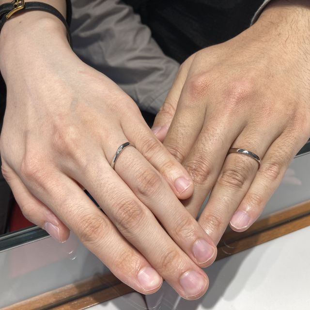 【銀座ダイヤモンドシライシの口コミ】 形はストレートでシンプルな指輪を探していました。たくさん試着した中で…
