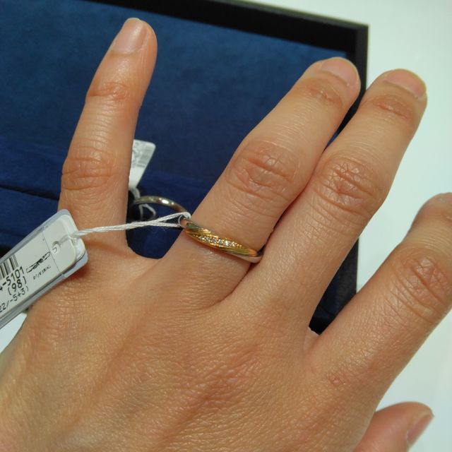 【銀座ダイヤモンドシライシの口コミ】 指輪の着けやすさとシンプルであるかどうか。永久保証等のアフターサービ…