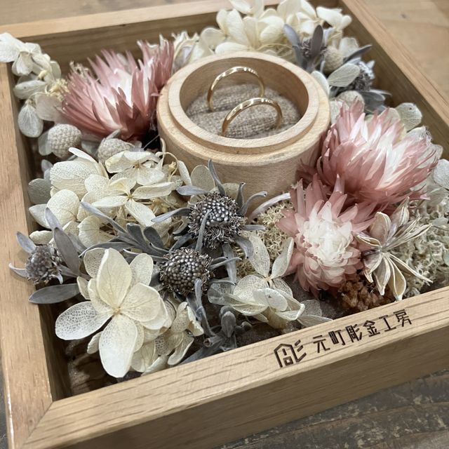 【鎌倉彫金工房の口コミ】 シンプルながらに愛着が湧くものが欲しく、ハンドメイドにしました。
結婚…