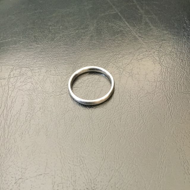 【島田工房(しまだこうぼう)の口コミ】 金属アレルギーのため、チタンのリングを探していたらこの指輪を見つけま…