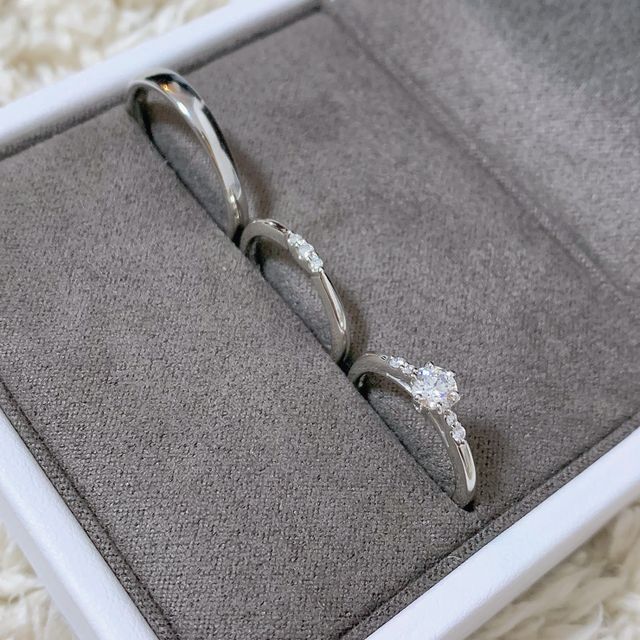 【Foulason(フレゾン)の口コミ】 華奢な指輪を探していて色々な指輪を試着したのですが、一番シンプルでで…