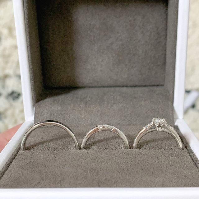 【Foulason(フレゾン)の口コミ】 華奢な指輪を探していて色々な指輪を試着したのですが、一番シンプルでで…