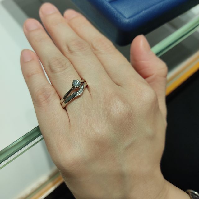 【銀座ダイヤモンドシライシの口コミ】 指輪のデザインが良くてオシャレなところが良かったです。他の店舗にも回…