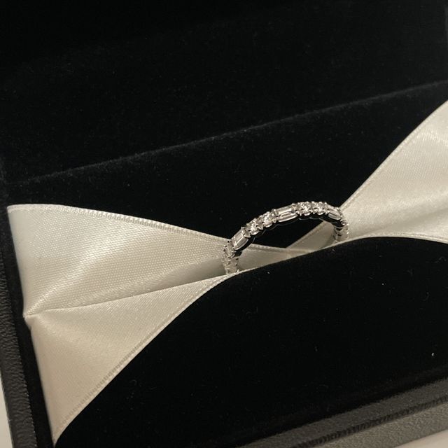 【エクセルコダイヤモンド(EXELCO DIAMOND)の口コミ】 ハーフエタニティを探していて、デザイン性もあるものにしました。他にも…