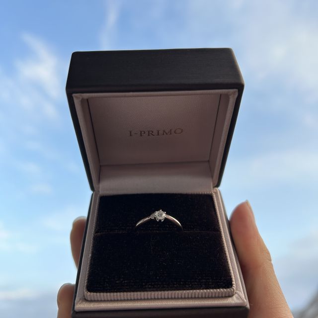 【アイプリモ(I-PRIMO)の口コミ】 デザインが曲線的かつシンプルすぎない形で好みでした。
ダイヤモンドもき…