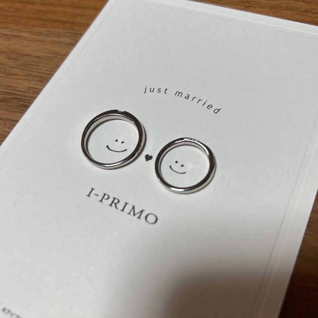 【アイプリモ(I-PRIMO)の口コミ】 決め手となったのは1番はデザインでした。
どの角度から見えてもダイヤが…