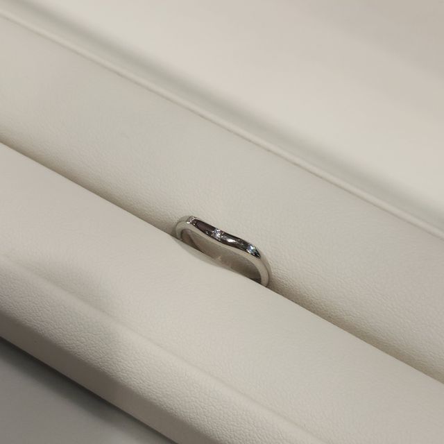 【CAFERING(カフェリング)の口コミ】 まるっとしたフォルムがとてもかわいらしく、プラチナの輝きがとてもきれ…