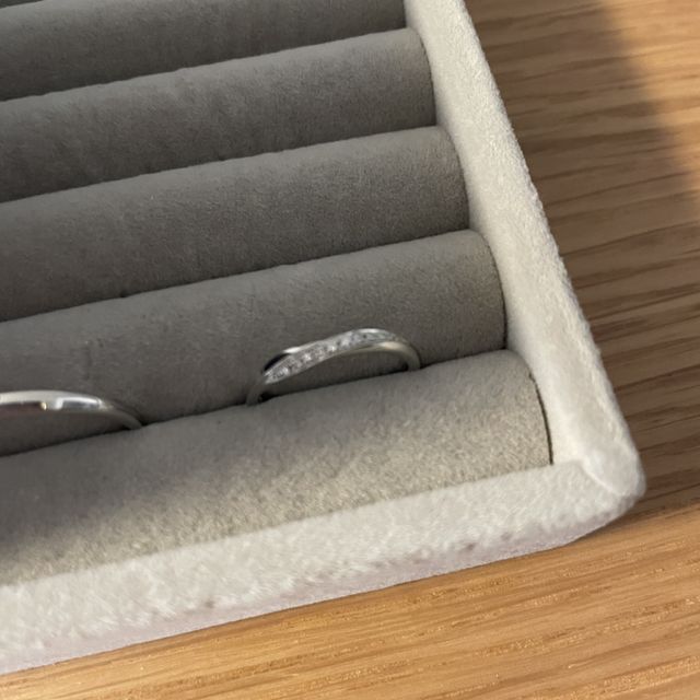 【銀座ダイヤモンドシライシの口コミ】 婚約指輪をもらっていないので、キラキラかつ普段ずっと付けていても違和…