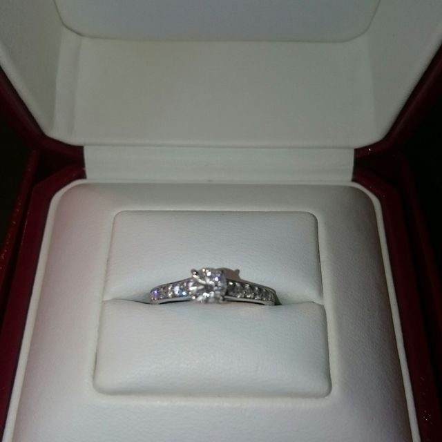 【カルティエ(Cartier)の口コミ】 何店舗か有名なブランドも見ましたが、だいたい、9～11号くらいしか店頭に…