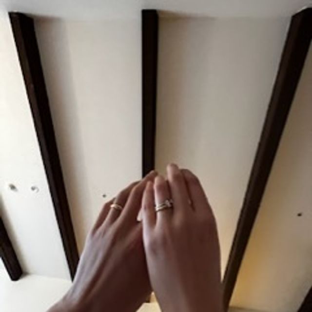 【アイプリモ(I-PRIMO)の口コミ】 デザイン、カラーで決めました！！
ゴールドカラーがとてもお気に入りです…