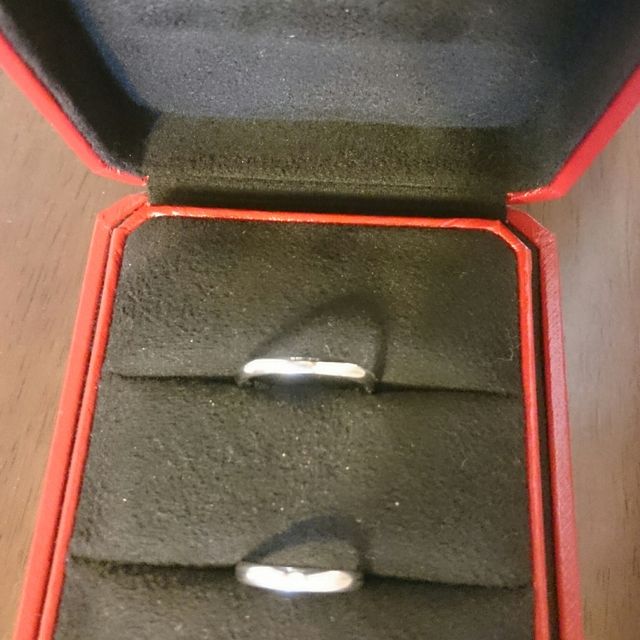 【カルティエ(Cartier)の口コミ】 リングが丸みを帯びたデザインだったので、指当たりがとても良く、つけて…