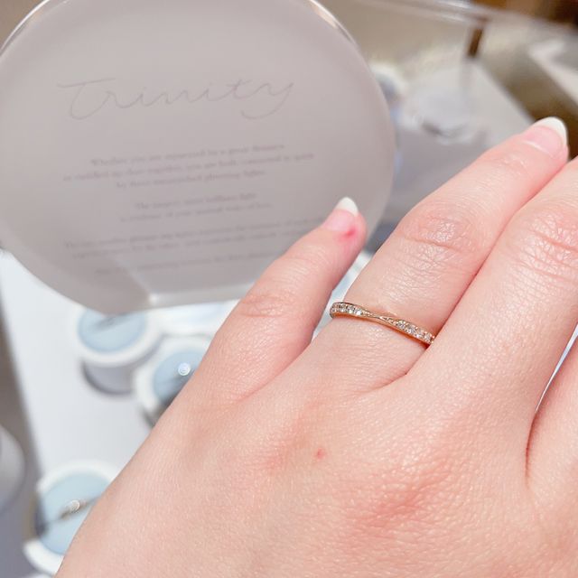 【BIJOUPIKO(ビジュピコ)の口コミ】 入店してから割と序盤に、可愛い〜！！と思った指輪です。
リボンの形で、…