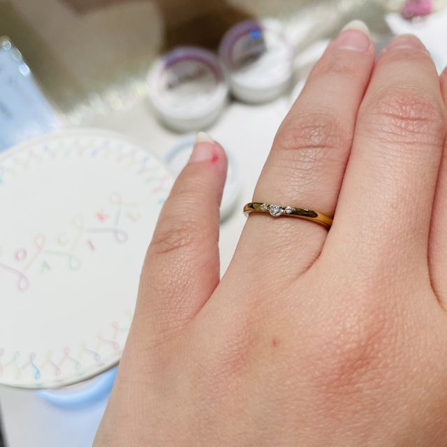 【BIJOUPIKO(ビジュピコ)の口コミ】 店舗で見ていて中盤くらいに出会った指輪です。
すごくシンプルで、ダイヤ…