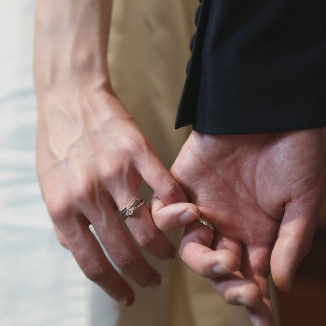 【アイプリモ(I-PRIMO)の口コミ】 ウェーブタイプのリングで、サイドにメレダイヤのついた流れるようにキラ…