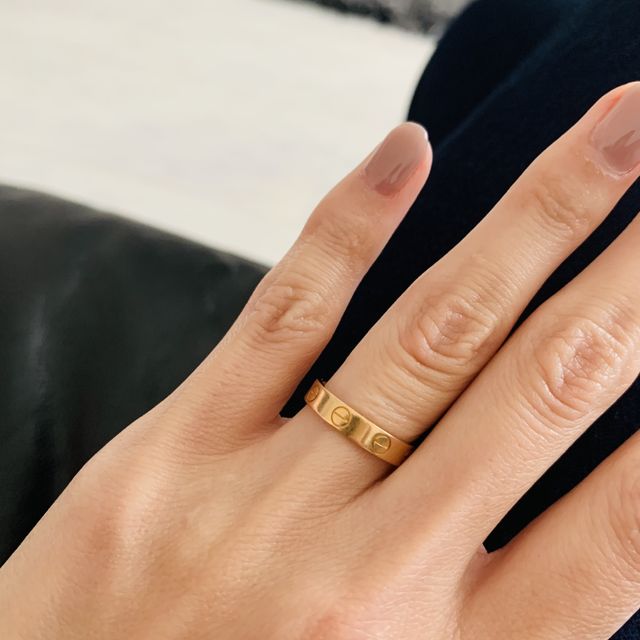 【カルティエ(Cartier)の口コミ】 結婚指輪って憧れですよね。
ダイヤが大きればいい！と思ってたけど
実際…