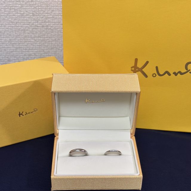 【ケイウノ ブライダル(K.UNO BRIDAL)の口コミ】 ストレートのリングに3〜5石のメレダイヤがついたものが良い…とい…