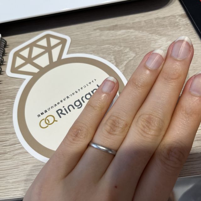 【アイプリモ(I-PRIMO)の口コミ】 婚約指輪を購入した際に、とても丁寧な対応をしてくださった為。デザイン…