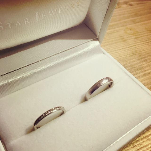 【STAR JEWELRY(スタージュエリー)の口コミ】 婚約指輪と重ね付けがしたくて、細めのエタニティリングにしようと決めて…