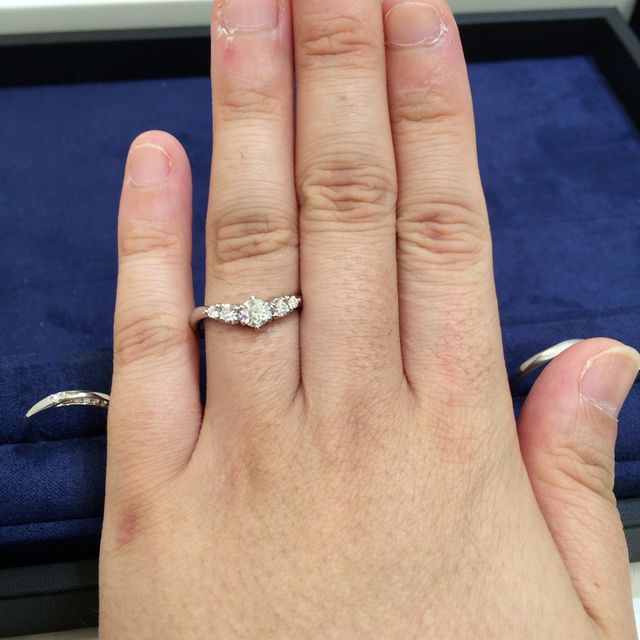 【ティファニー(Tiffany & Co.)の口コミ】 前からずっと憧れていて、実際につけてみて可愛かったため即購入を決めま…