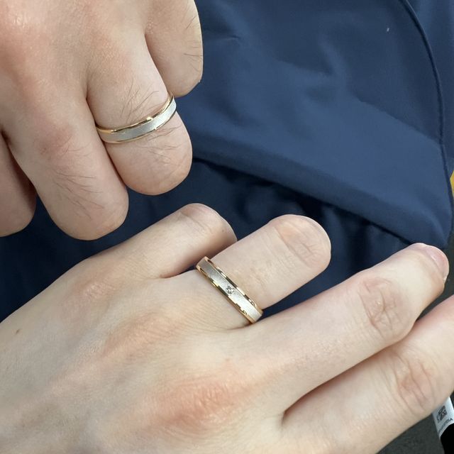 【BONDS(ボンズ)の口コミ】 お値段はお手頃ですが、高級感のあるところと、ゴールドとシルバーなので…