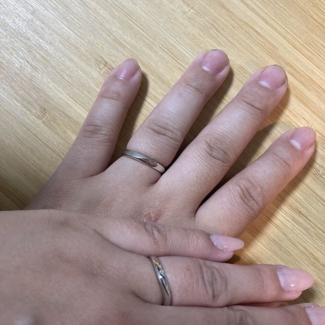 【アイプリモ(I-PRIMO)の口コミ】 シンプルながら少し変化のあるデザインで、
他のファッションを邪魔せず付…