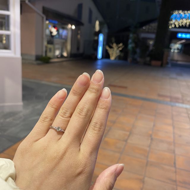 【MILK&Strawberry(ミルクアンドストロベリー)の口コミ】 どんな結婚指輪にも合わせやすそうで、デザインが可愛いと思いました！
結…