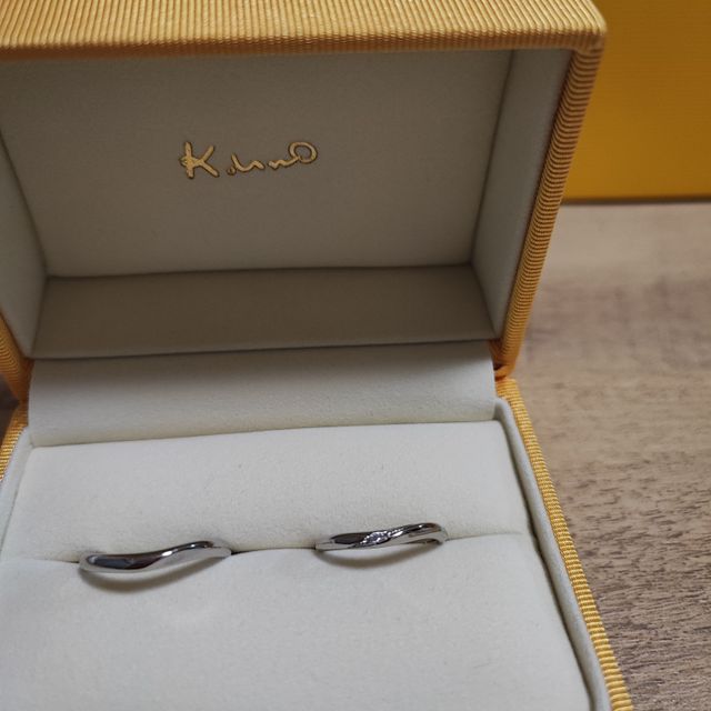 【ケイウノ ブライダル(K.UNO BRIDAL)の口コミ】 ケイウノにあるジュエリーは、個性的で少し変わったデザインばかりだと思…