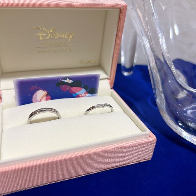 【ケイウノ ブライダル(K.UNO BRIDAL)の口コミ】 2人ともディズニーが大好きで出会いもディズニーランドだったため、結婚指…