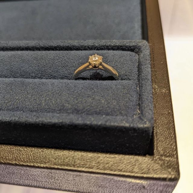 【4℃ BRIDAL(ヨンドシーブライダル)の口コミ】 主人がサプライズでプレゼントしてくれたのですが、デザインもすごく気に…