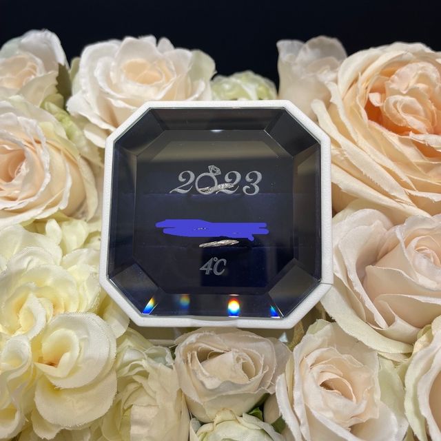 【4℃ BRIDAL(ヨンドシーブライダル)の口コミ】 ウェーブの形状が女性用も男性用もデザイン性があり、とても気に入りまし…