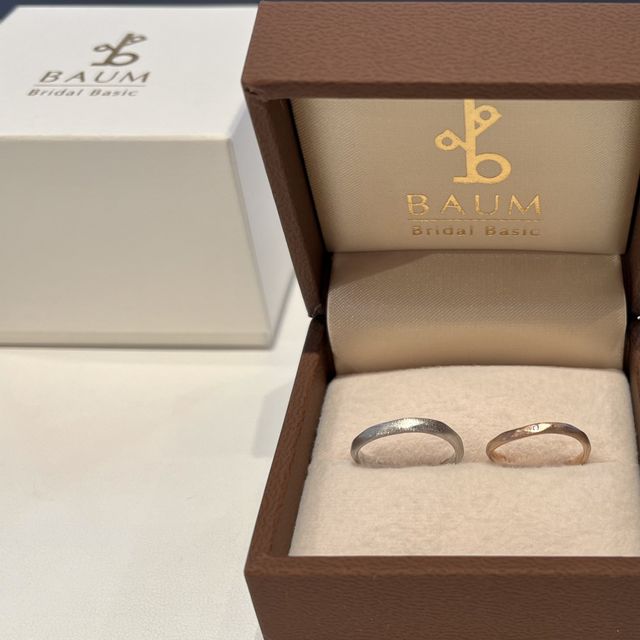【BAUM(バーム)の口コミ】 シンプルなデザインの指輪を探していました。スターダスト加工という他で…