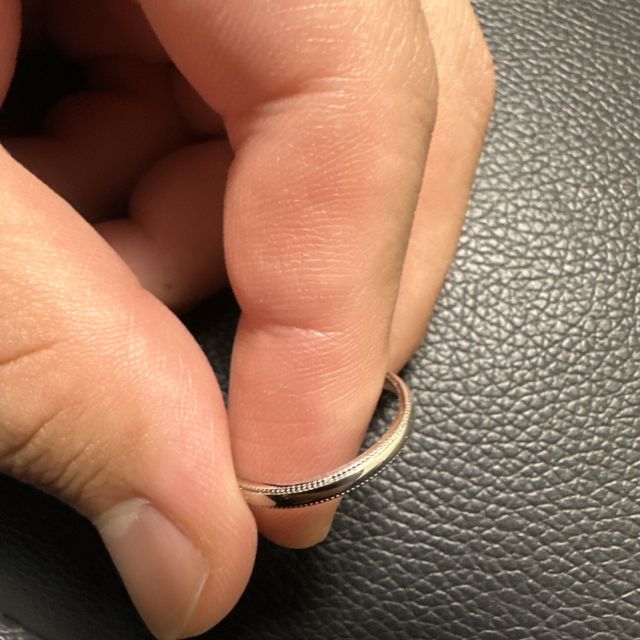 【エクセルコダイヤモンド(EXELCO DIAMOND)の口コミ】 私はシンプルめなデザインが希望で、妻が派手めで可愛い系がいいという希…